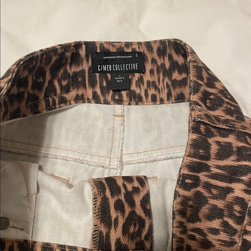 Reiterate Brown Leopard Print Wide-Leg Jeans
Size Small - Picture 4 of 9